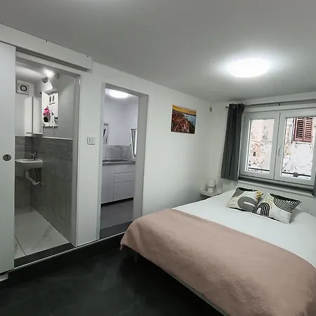 Apartment Moni -