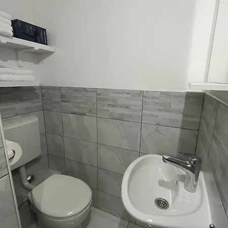 Moni - Apartment Šibenik